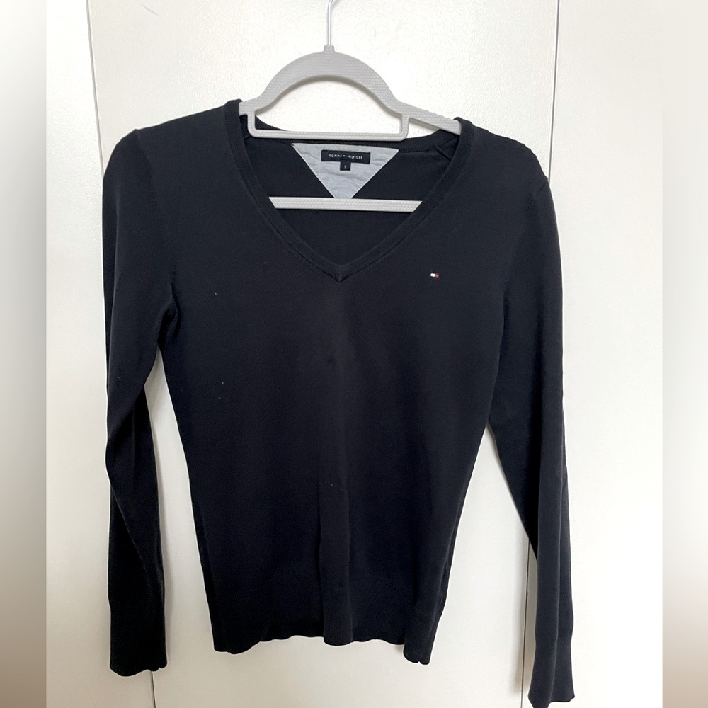 Navy blue v neck sweater from Tommy Hilfiger